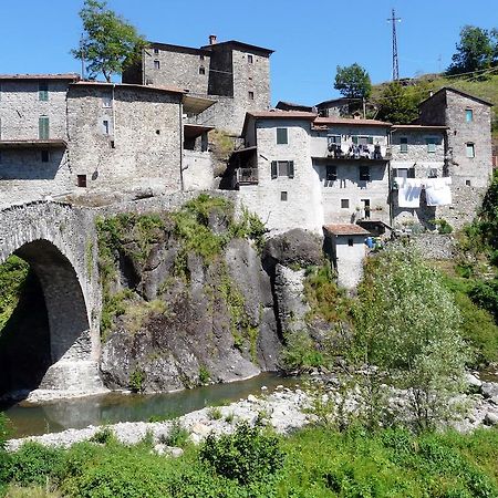 Hotel Ristorante Bertolini Piazza al Serchio المظهر الخارجي الصورة